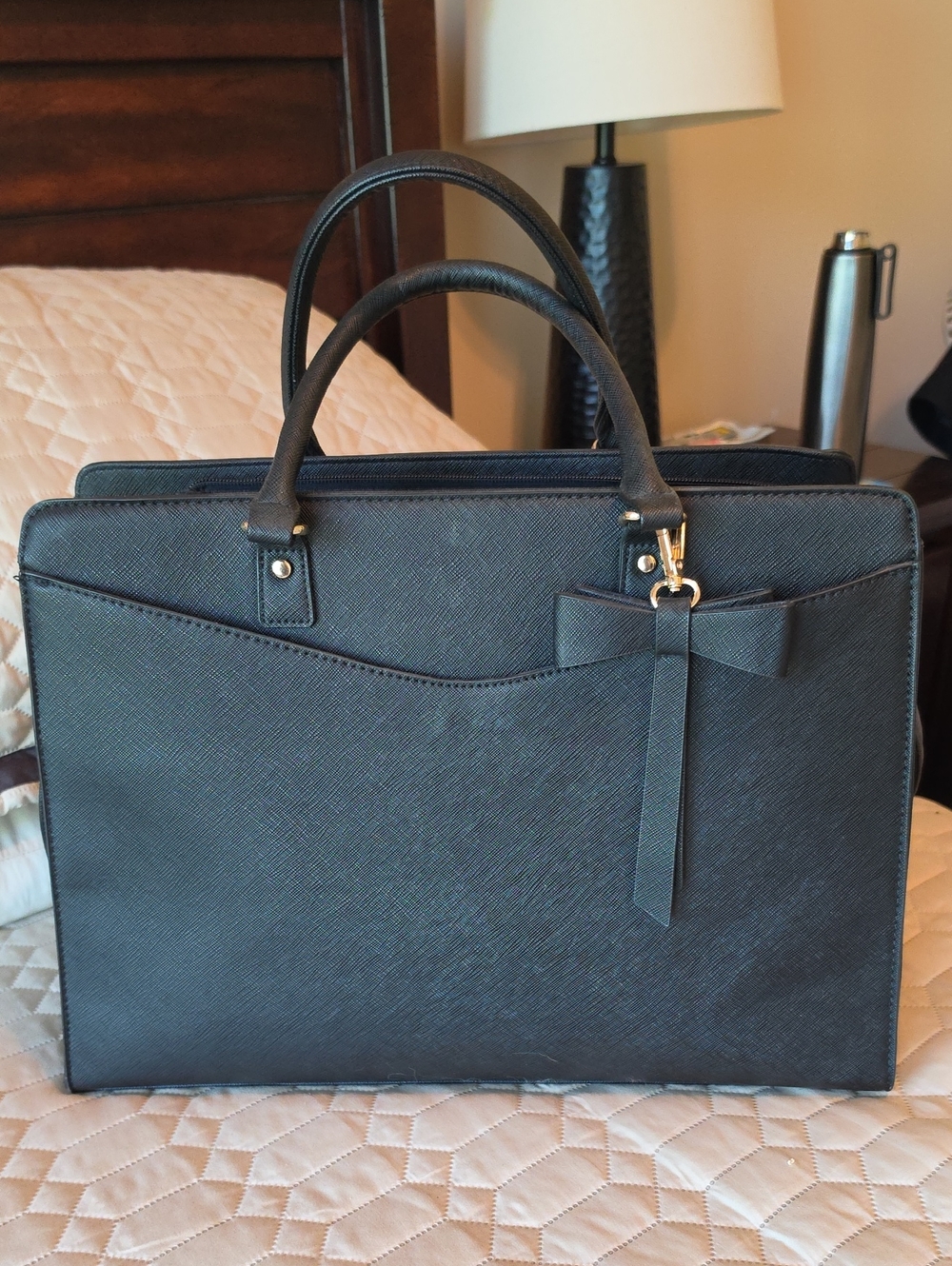 Elegant Black Structured Tote Bag with Bow Detail